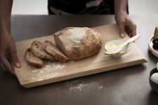 modernes Holz Schneidebrett aus Eiche - CUTTING BOARD von Moebe