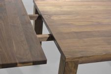 Esszimmertisch Massivholz in Nussbaum geölt FORTE von vitamin design