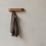 Menu Epoch Rack Hakenleiste Eiche hell Wandgarderobe