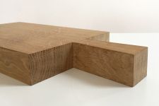 Detailansicht des Bretts mit Griff in Eiche natur Detail: Griff in Eiche natur
