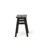 Hocker aus Buchenholz im dänischen Design Angle Standard Stool von FORM & REFINE