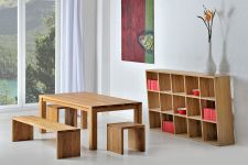 Die Esszimmer Sitzbank MENA aus geölter Eiche mit dem Tisch CUBUS von vitamin design Massivholz Sitzbank in Eiche geölt MENA von vitamin design