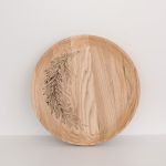 SERVING TRAYS von Rio Lindo - Holzteller rund aus Eiche mit Gravur