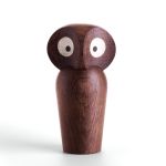 Mini Eulenfigur OWL nach dem Entwurf von Paul Anker für architectmade in Eiche geräuchert Mini Eule aus Holz in Eiche geräuchert - OWL von Paul Anker für architectmade
