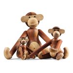 Die Design-Affenfigur in den Holzarten Teak und Limba Design-Affenfigur von Kay Bojesen in drei Größen