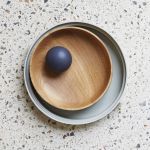 FORM & REFINE - SECTION WOODEN BOWL Holzschale aus Eiche zur Dekoration