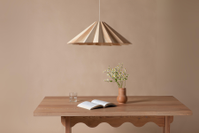 Hängelampe aus Holz für den Esstisch STRATUS LAMP von Schneid