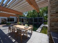 Traditional Teak - Gartentisch aus Teak und Edelstahl NOAH mit Stapelstuhl KATE