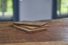 Kleine Servierbretter aus Holz - Frühstücksbretter aus Eiche und Ahorn von Raumgestalt