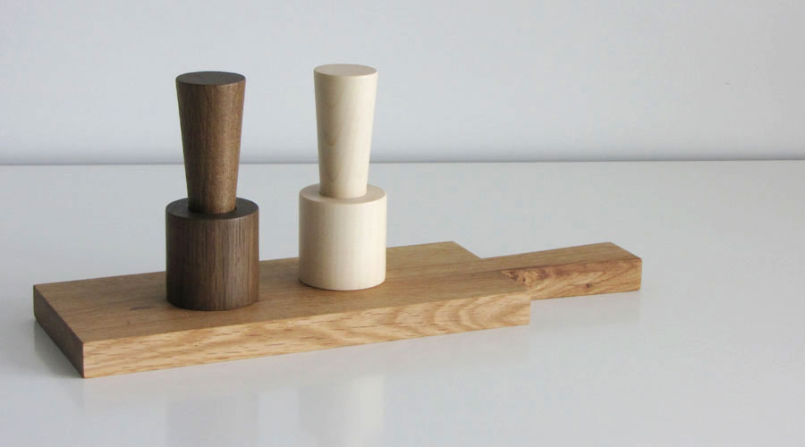 Kleine Salz Und Pfeffermuhlen Aus Holz Von Raumgestalt