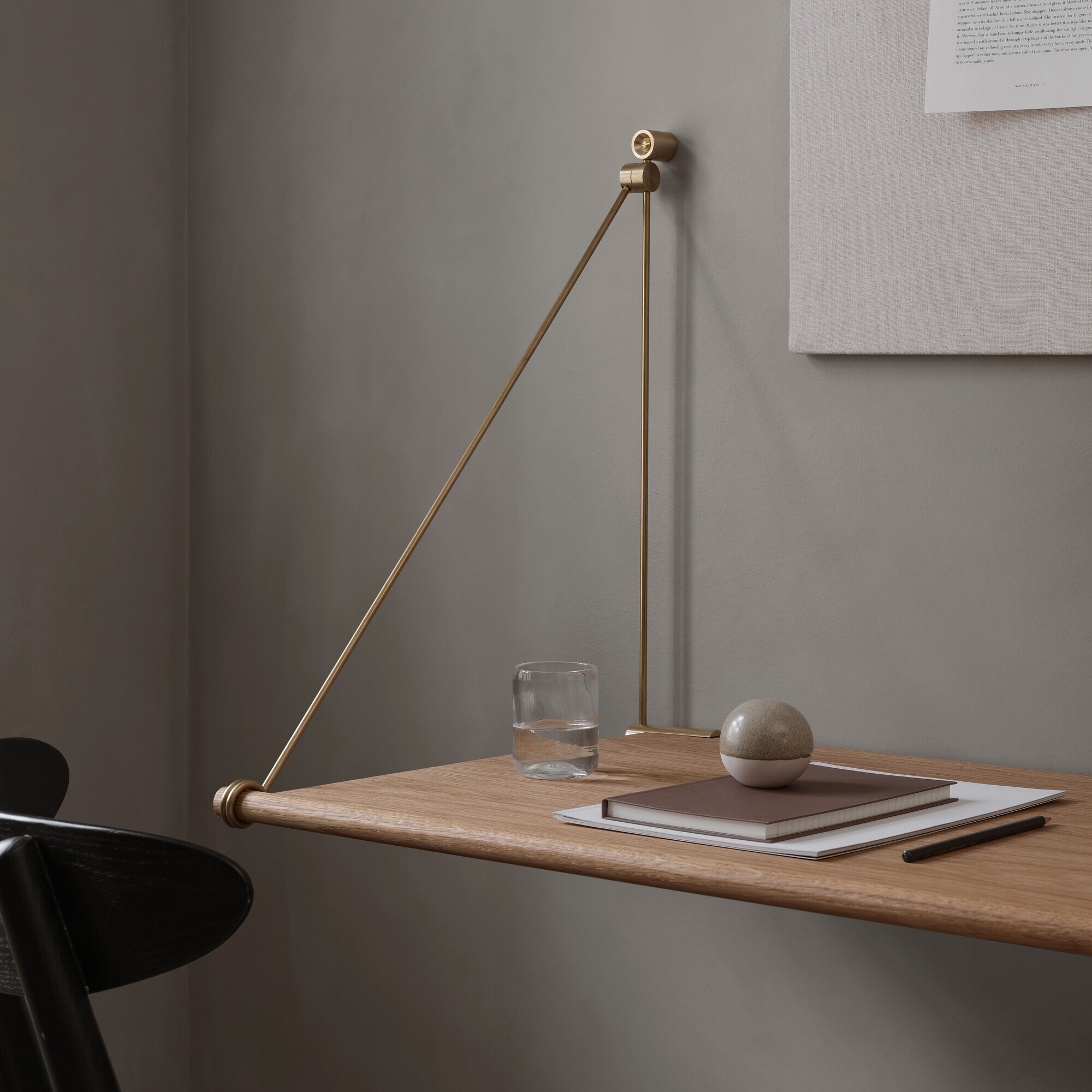 Schreibtisch für die Wand LOOP DESK von We Do Wood | HolzDesignPur