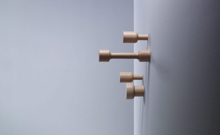 Holz Garderobe - Die Garderobenknöpfe Mash von Böwer