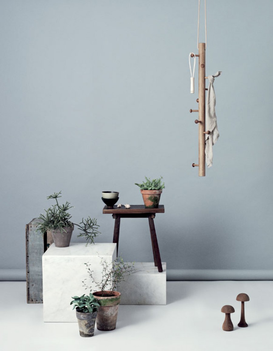 Dänische Kerzenständer Holz ~ Startseite > DESIGNERMÖBEL > GARDEROBEN > Garderobe COPENHANGER Dänische Kerzenständer Holz ~ Startseite > DESIGNERMÖBEL > GARDEROBEN > Garderobe COPENHANGER