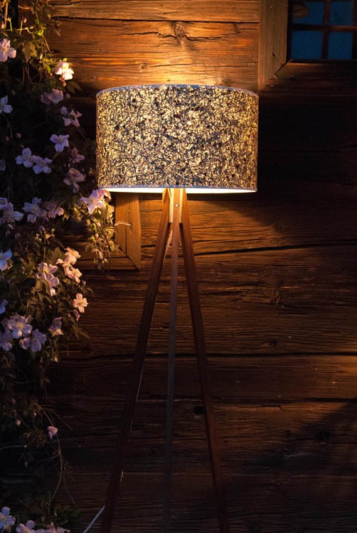 Tripod Stehlampe LIGNO von LeuchtNatur | HolzDesignPur